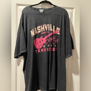 Arula Oversized Nashville T Shirt